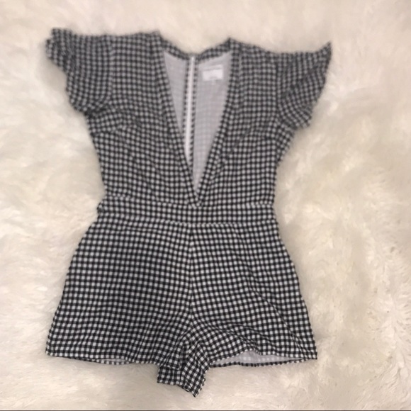 Gingham Privacy please romper - Picture 2 of 7